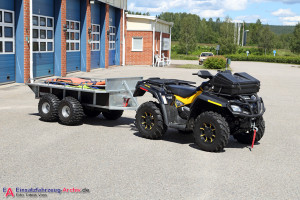Quad &amp; Anhänger aus Schweden