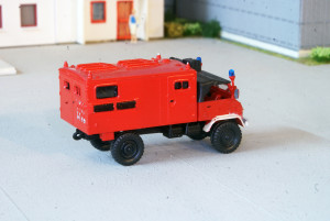 728 GW Funk-Unimog S4041.JPG