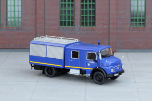 MKW72 MB_911_3 2.jpg