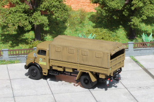 KatS Schule LKW MB 1113 7.jpg